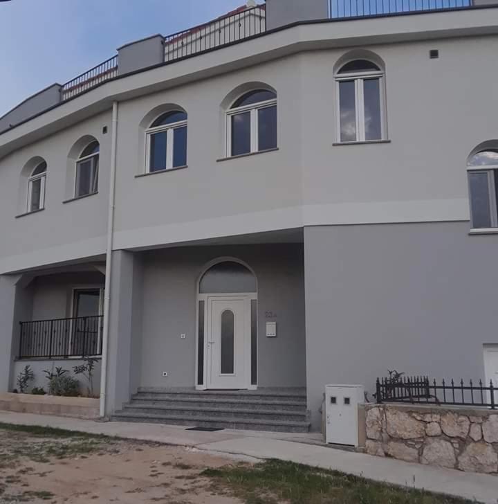 New Kosljun Apartment Short Walk To Beach Exterior foto